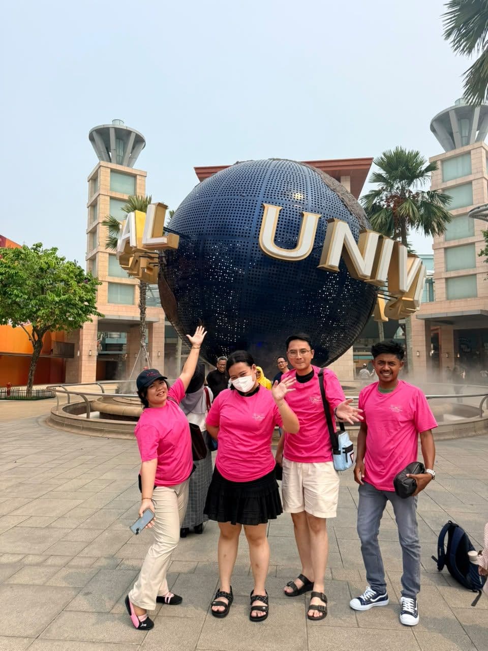 Bola dunia Universal Studios Singapore